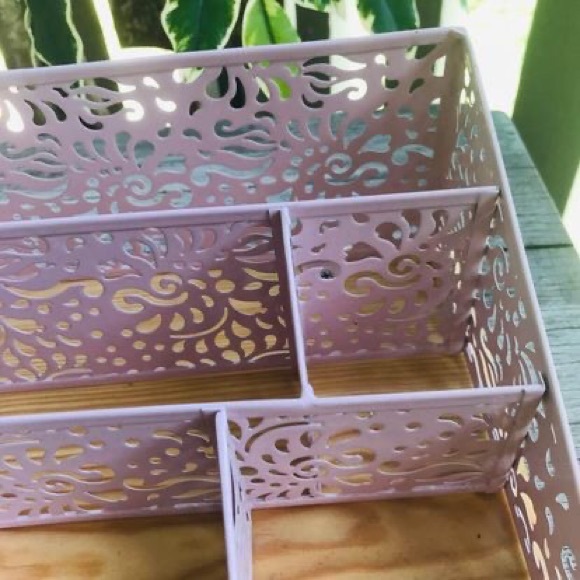 Pink Metal Desk Organizer For Office Stationery Desk Letter & Sticky Holder - Picture 3 of 7